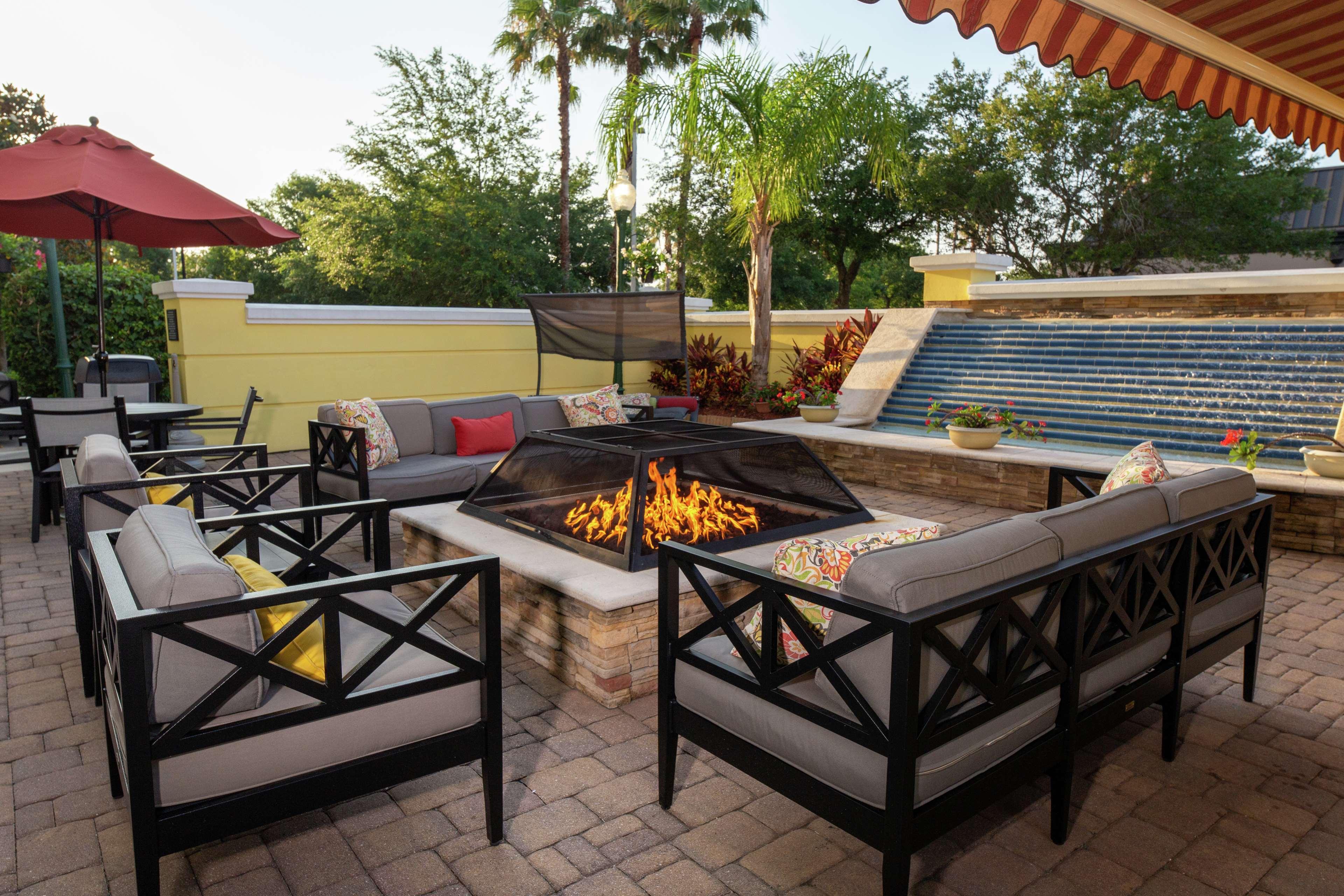 Hampton Inn & Suites Jacksonville Deerwood Park Bagian luar foto