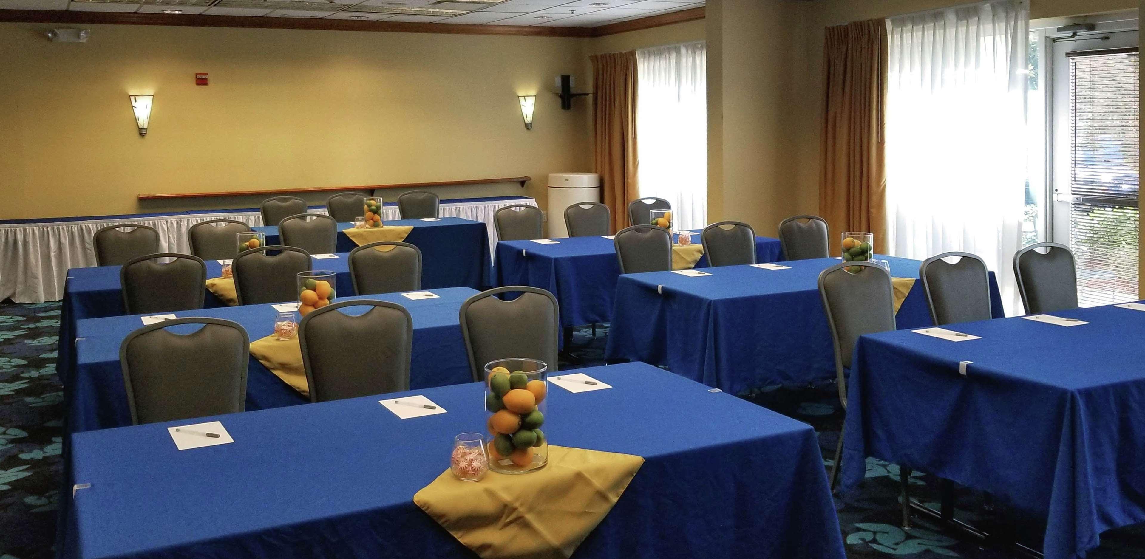 Hampton Inn & Suites Jacksonville Deerwood Park Bagian luar foto