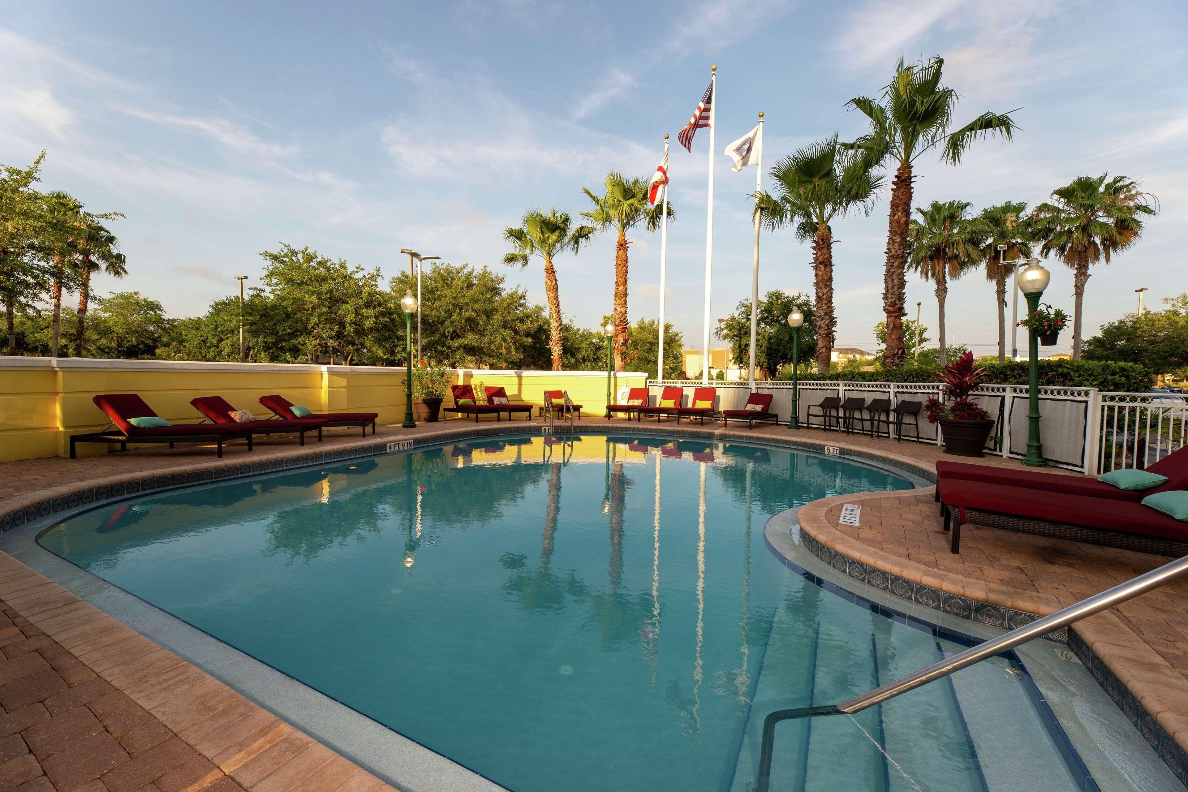 Hampton Inn & Suites Jacksonville Deerwood Park Bagian luar foto