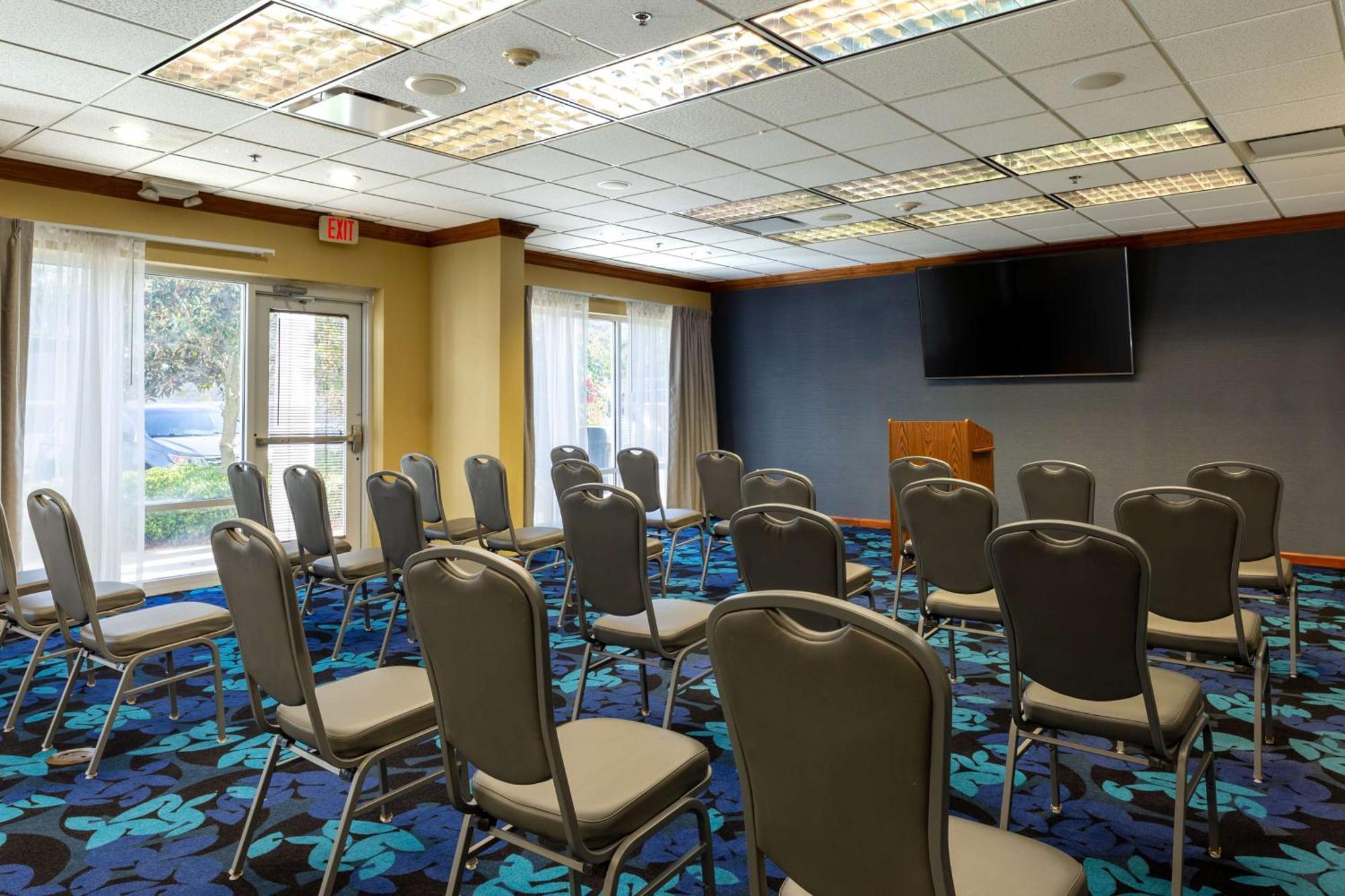 Hampton Inn & Suites Jacksonville Deerwood Park Bagian luar foto