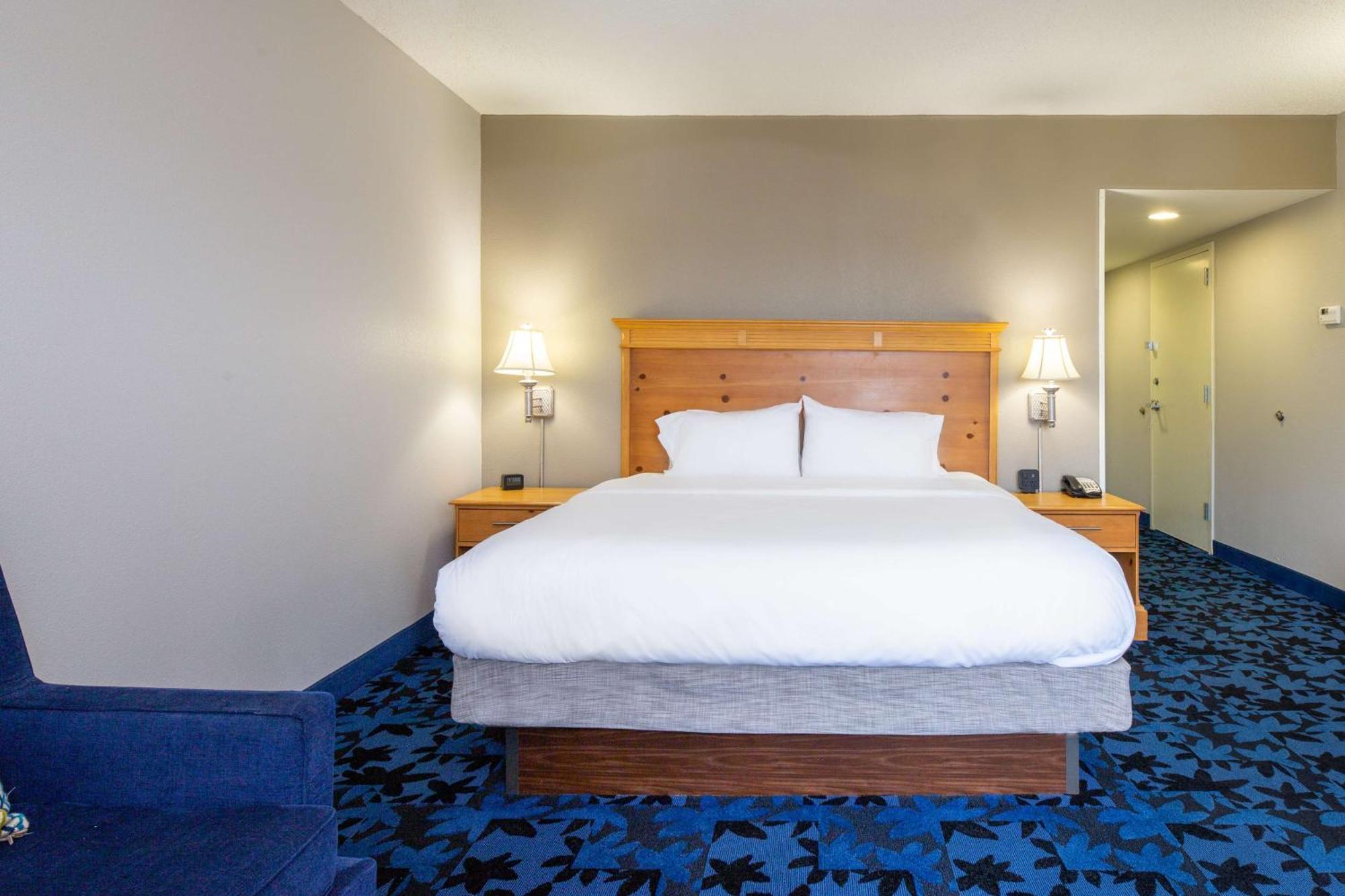 Hampton Inn & Suites Jacksonville Deerwood Park Bagian luar foto
