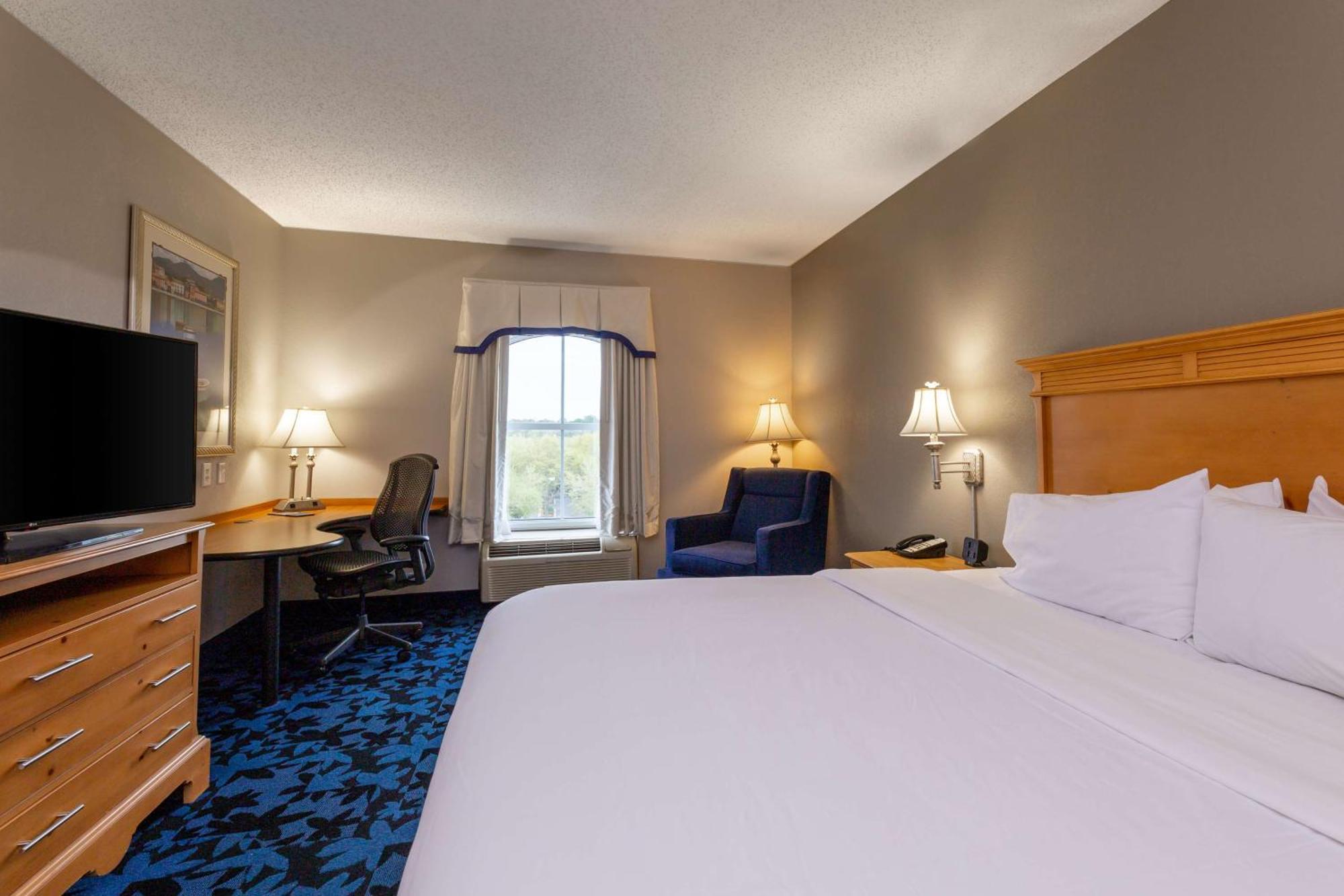 Hampton Inn & Suites Jacksonville Deerwood Park Bagian luar foto