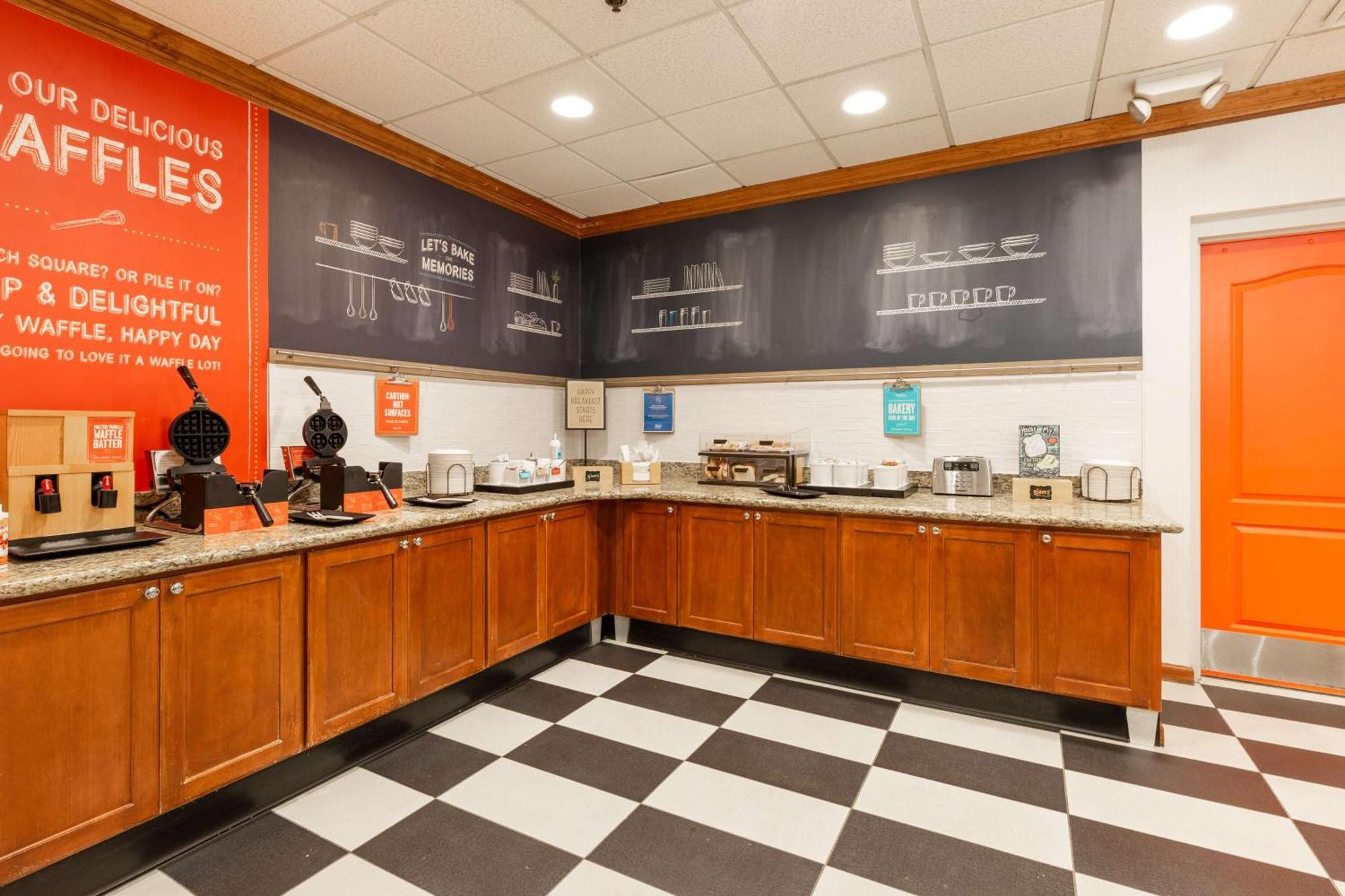 Hampton Inn & Suites Jacksonville Deerwood Park Bagian luar foto